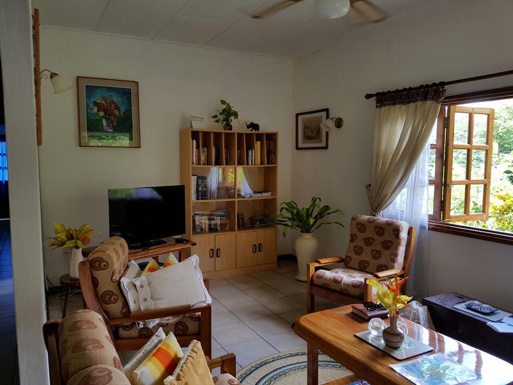 Liane De Mai Bed & Breakfast La Digue Exterior photo